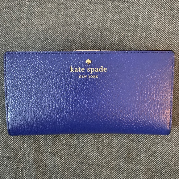 kate spade Handbags - Kate Spade Bi-fold Wallet
